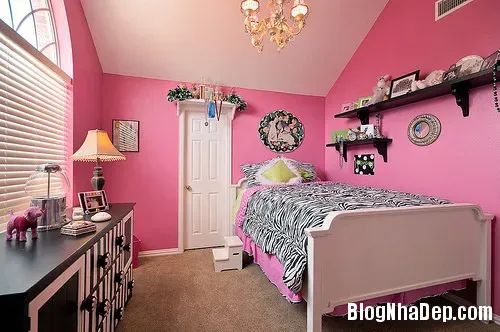 Căn phòng ngủ màu hồng ngọt ngào dành cho các bé gái