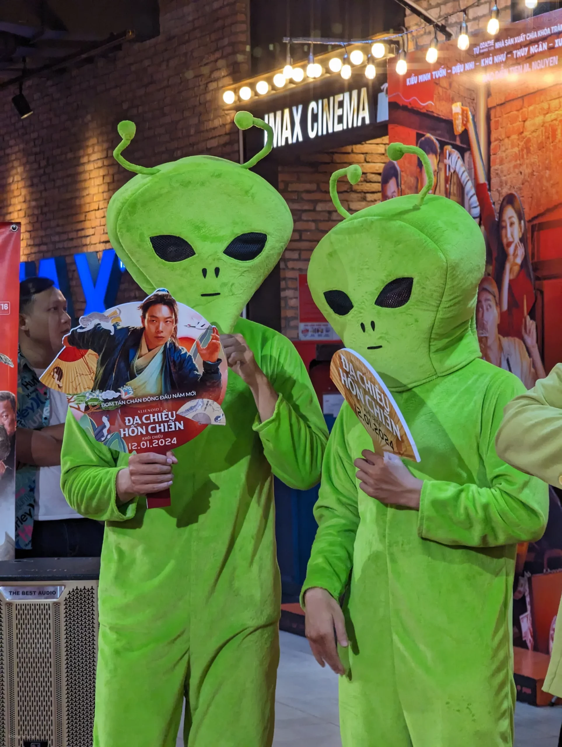 Review phim Alienoid 2: Đa Chiều Hỗn Chiến – Hài hước và bất ngờ