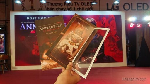 Review phim Annabelle Comes Home: phim tình cảm gia đình