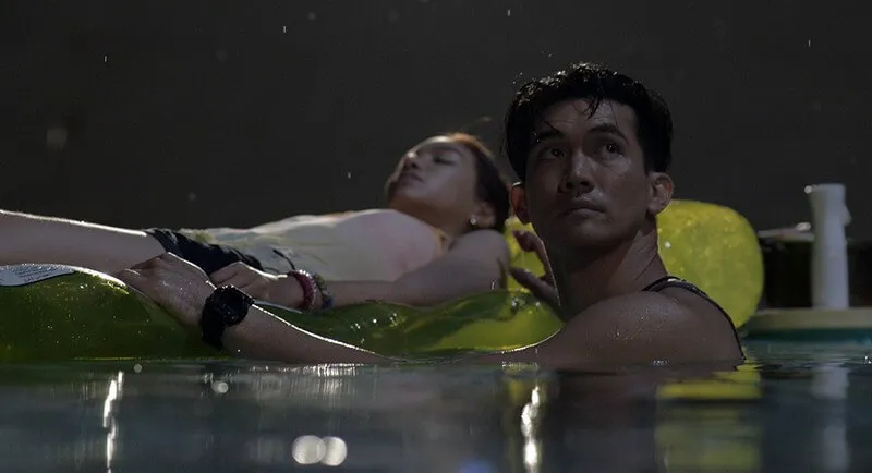 Review phim Hồ Bơi Tử Thần (The Pool): khi người ta mắc cạn