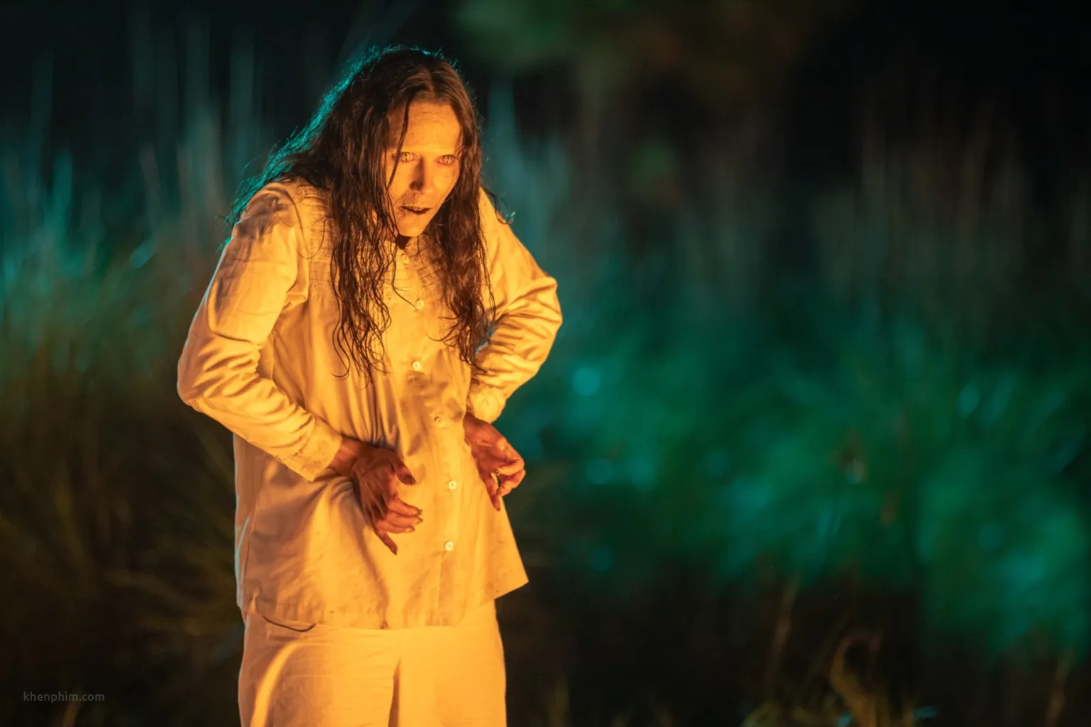 Review phim La Exorcista (Ma Sơ Trục Quỷ) – Khi nỗi sợ không còn là chướng ngại