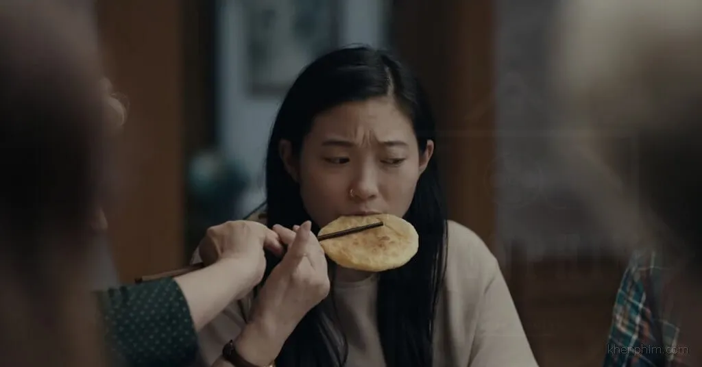 Review phim Lời Từ Biệt (The Farewell): Thấy chính mình trong phim