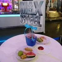 Review phim Max Steel: “Người Thép” cứu Trái Đất
