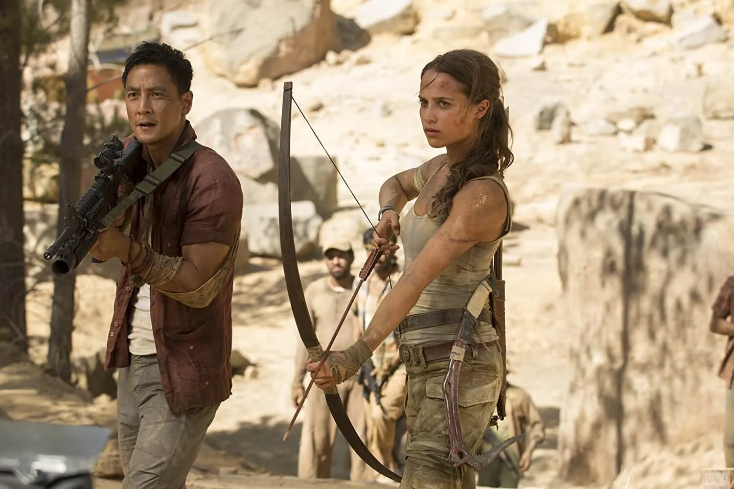Review phim Tomb Raider: Huyền Thoại Bắt Đầu – Hay, hồi hộp, có chiều sâu cốt truyện