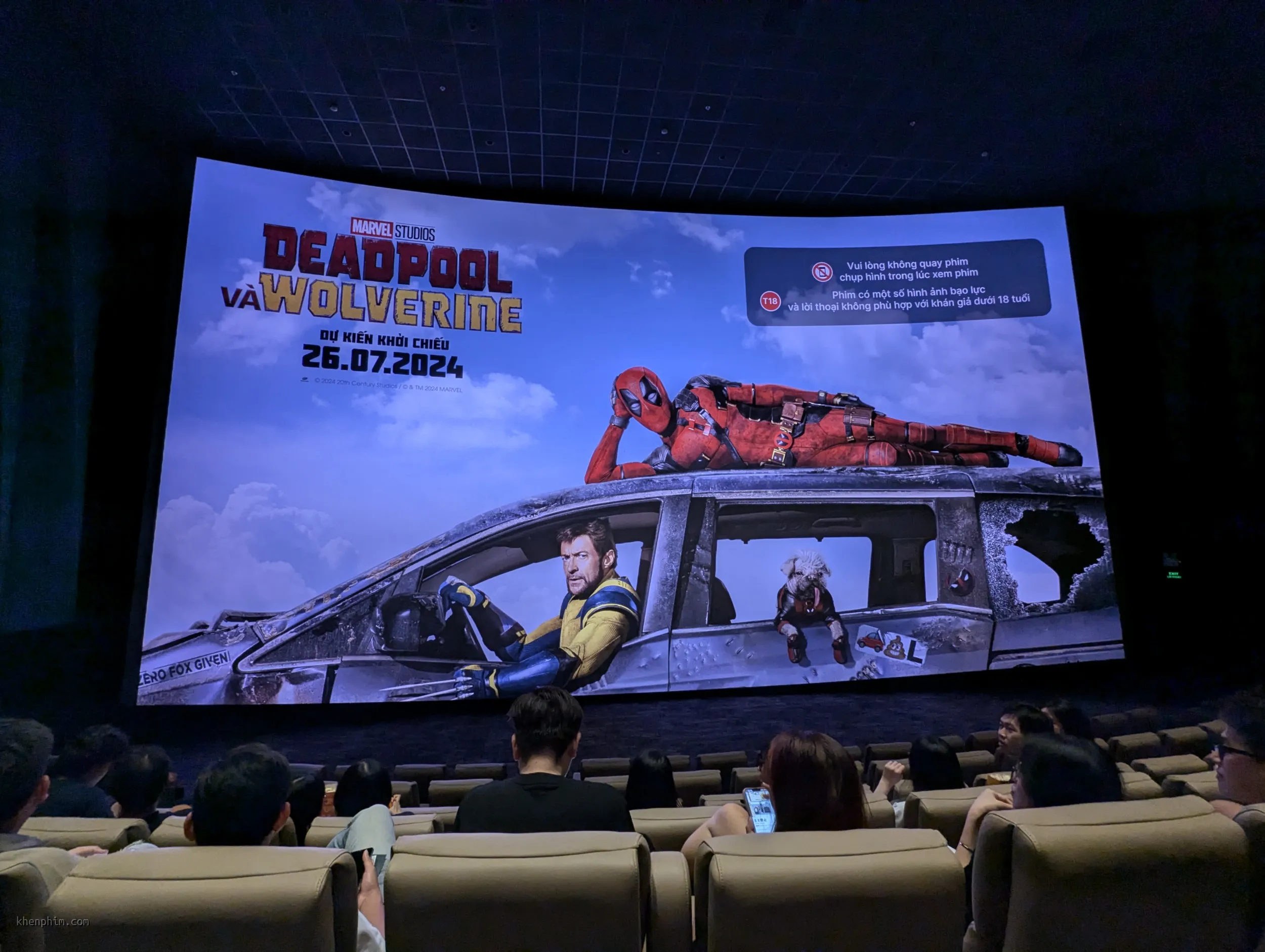 Màn hình chờ phòng chiếu IMAX